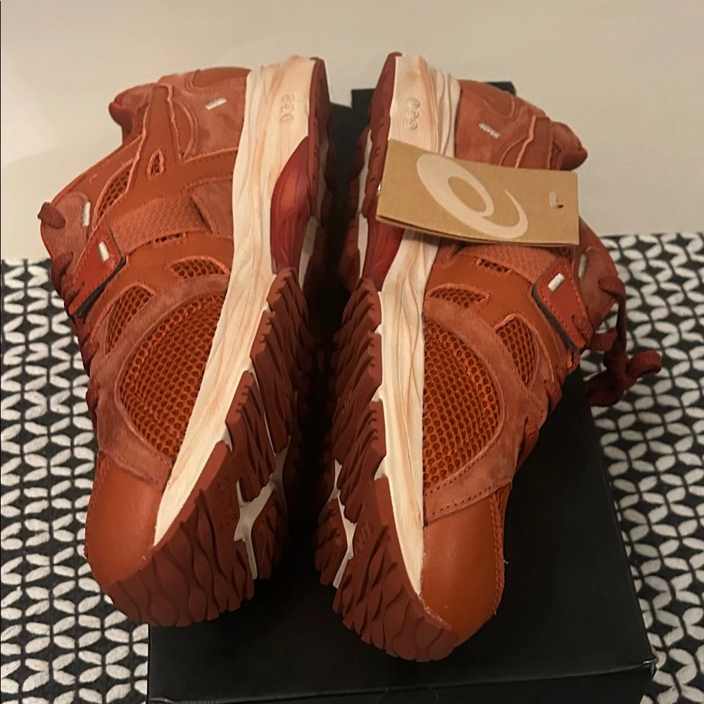 NWT ASICS Gel-MC Plus
- Denim Tears Red Clay Brick - Picture 4 of 7